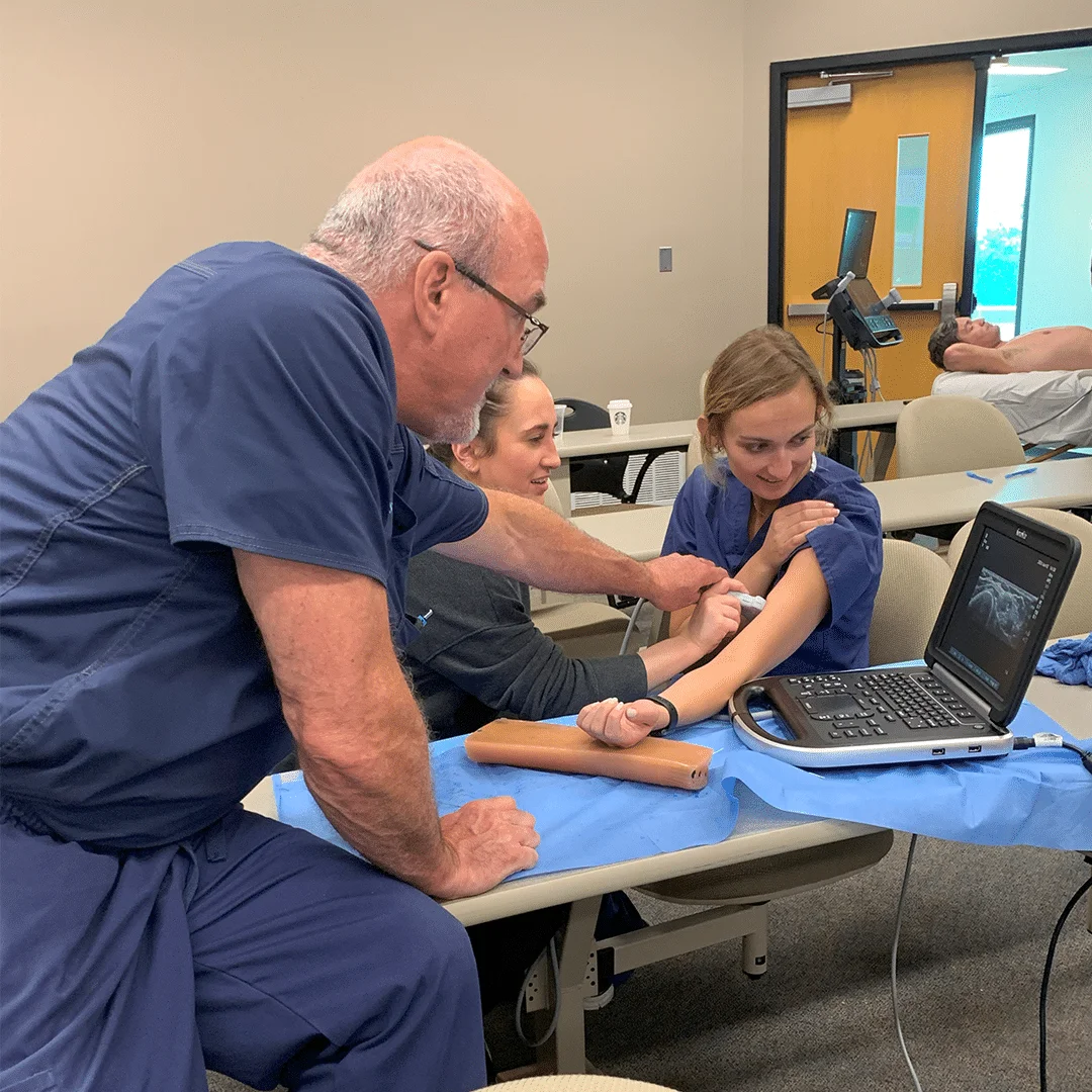 Onsite lab with students training.