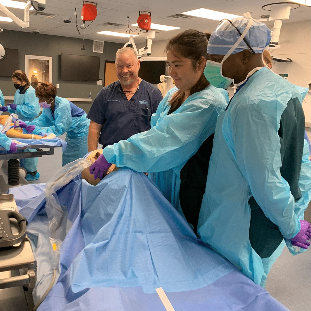 Onsite lab with students training.